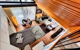 Aixpress Apartment